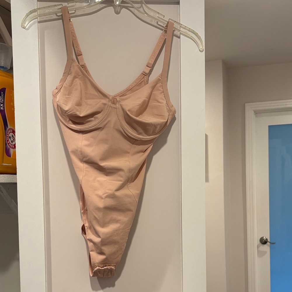 La Perla new with tags Nude Supportive Shapewear Bodysuit with Underwire
